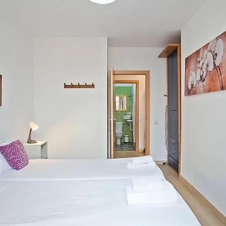 Beautiful Apartment In Las Ramblas Barcelona 6Pax Exterior photo
